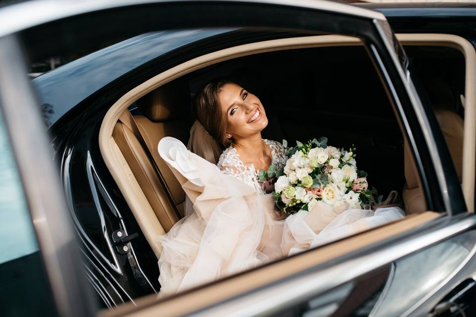 The Ultimate Guide to Hiring a Car Service Phoenix for Your Wedding